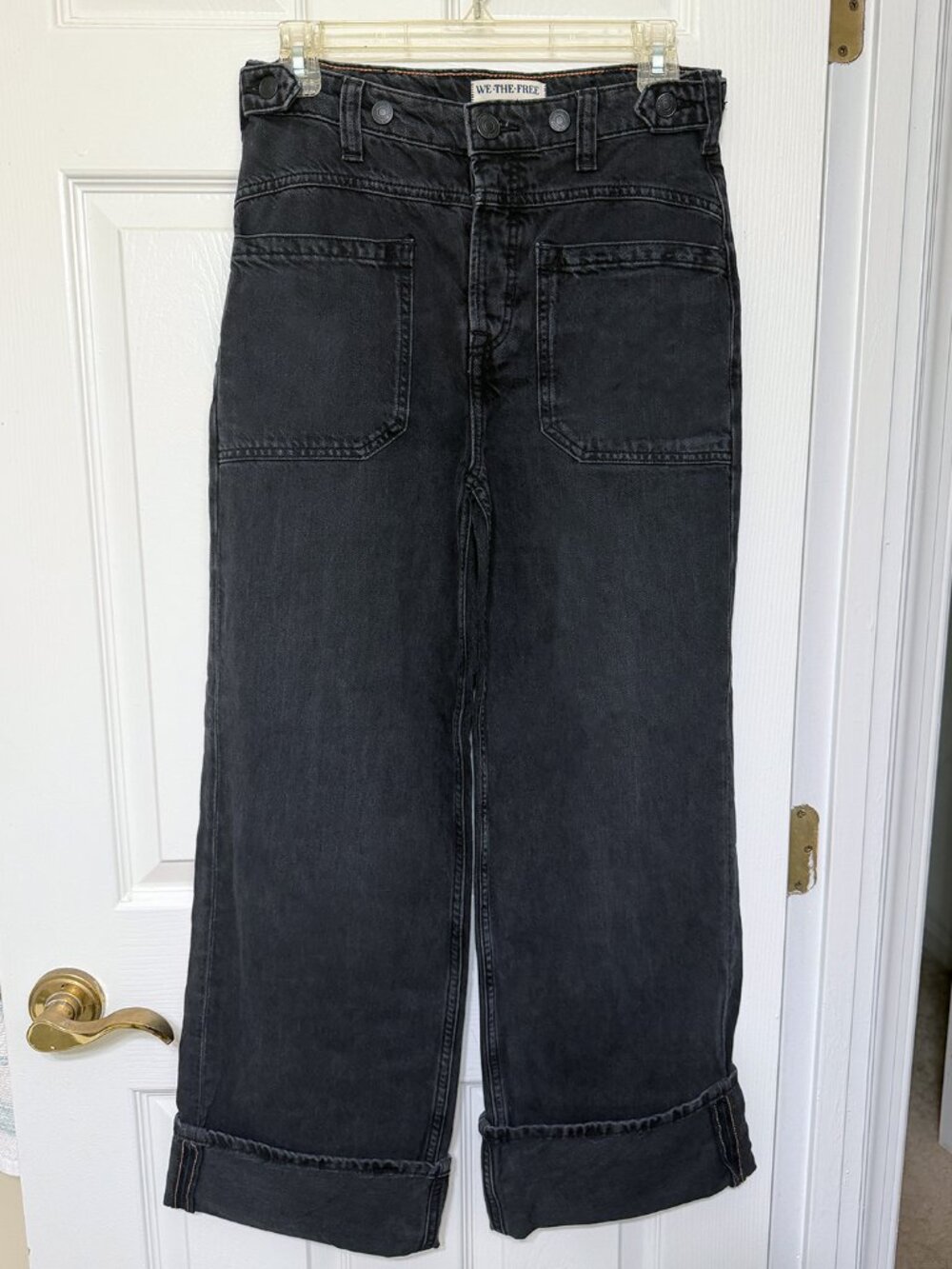 We The Free Palmer Cuffed Jeans in Black - Size 24 - Picture 4 of 13